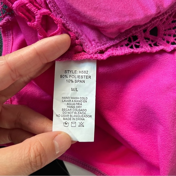 Crochet Hot Pink Bralette Size Medium/Large New With Tags - Picture 6 of 6